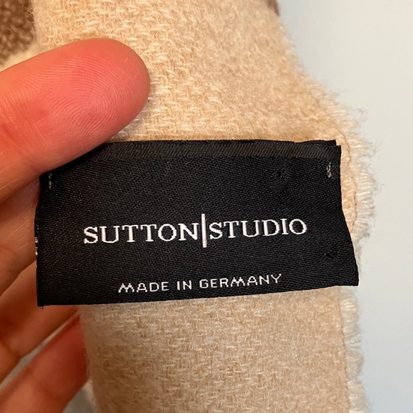 Sutton Studio 100% Cashmere Brown and Tan Plaid Scarf - Picture 2 of 5